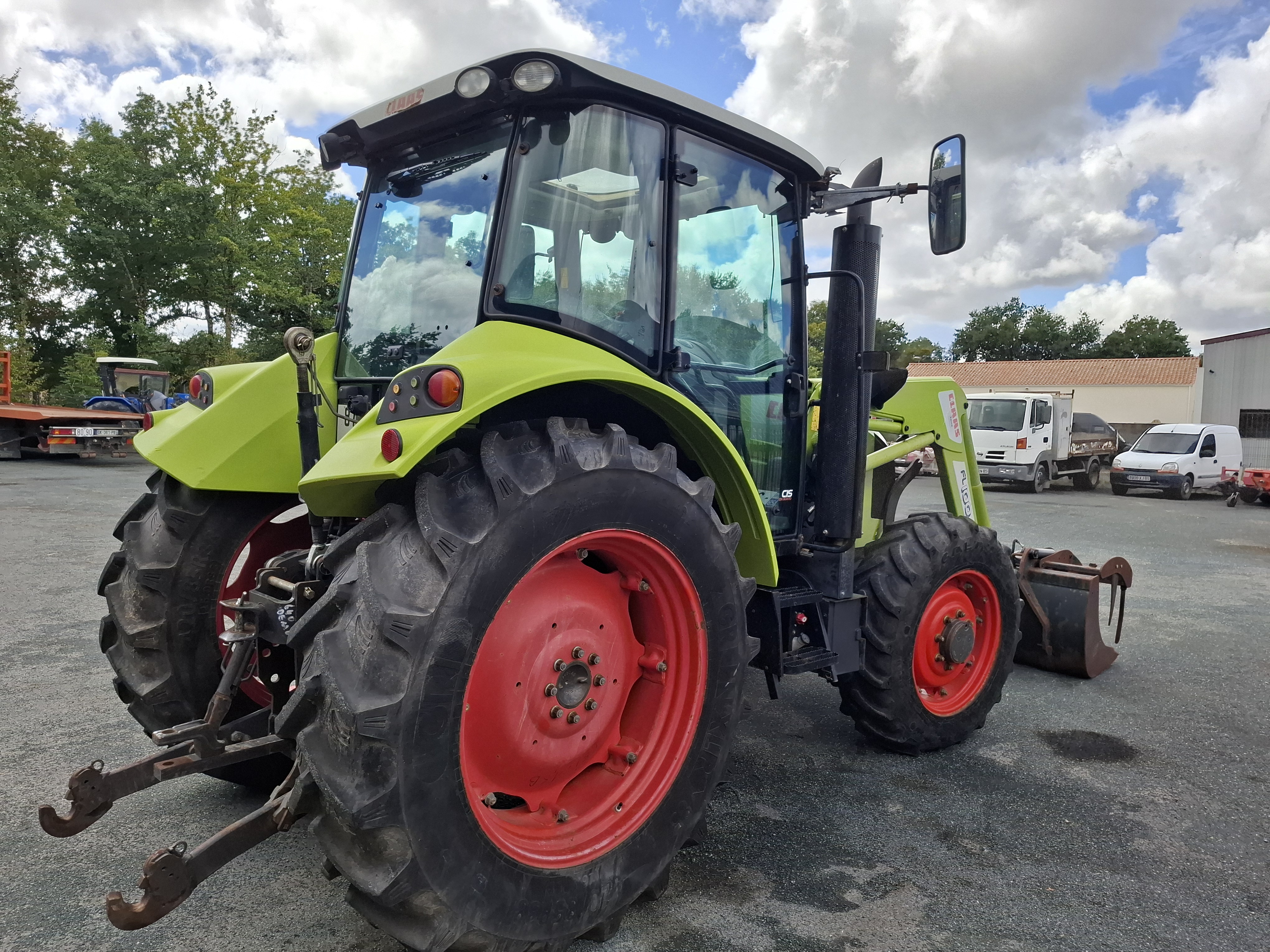 Claas Arion 410