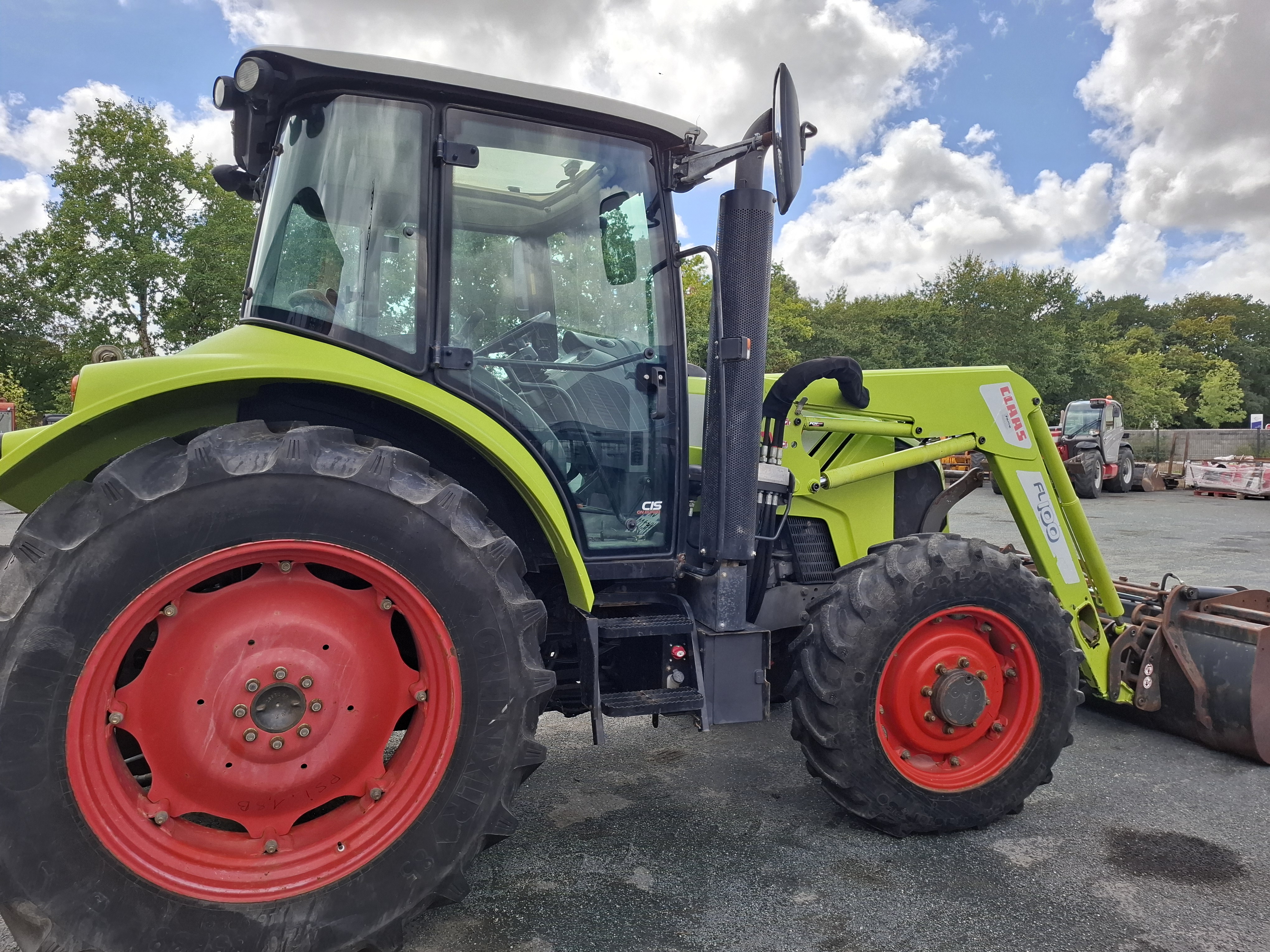 Claas Arion 410