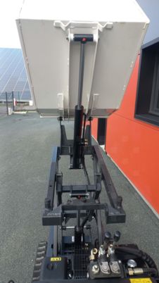 Brouette à moteur élévatrice