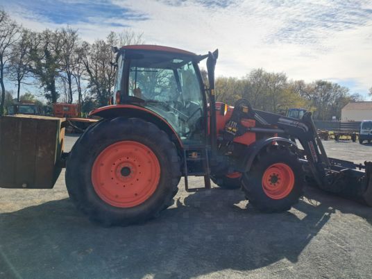 Kubota M135GX