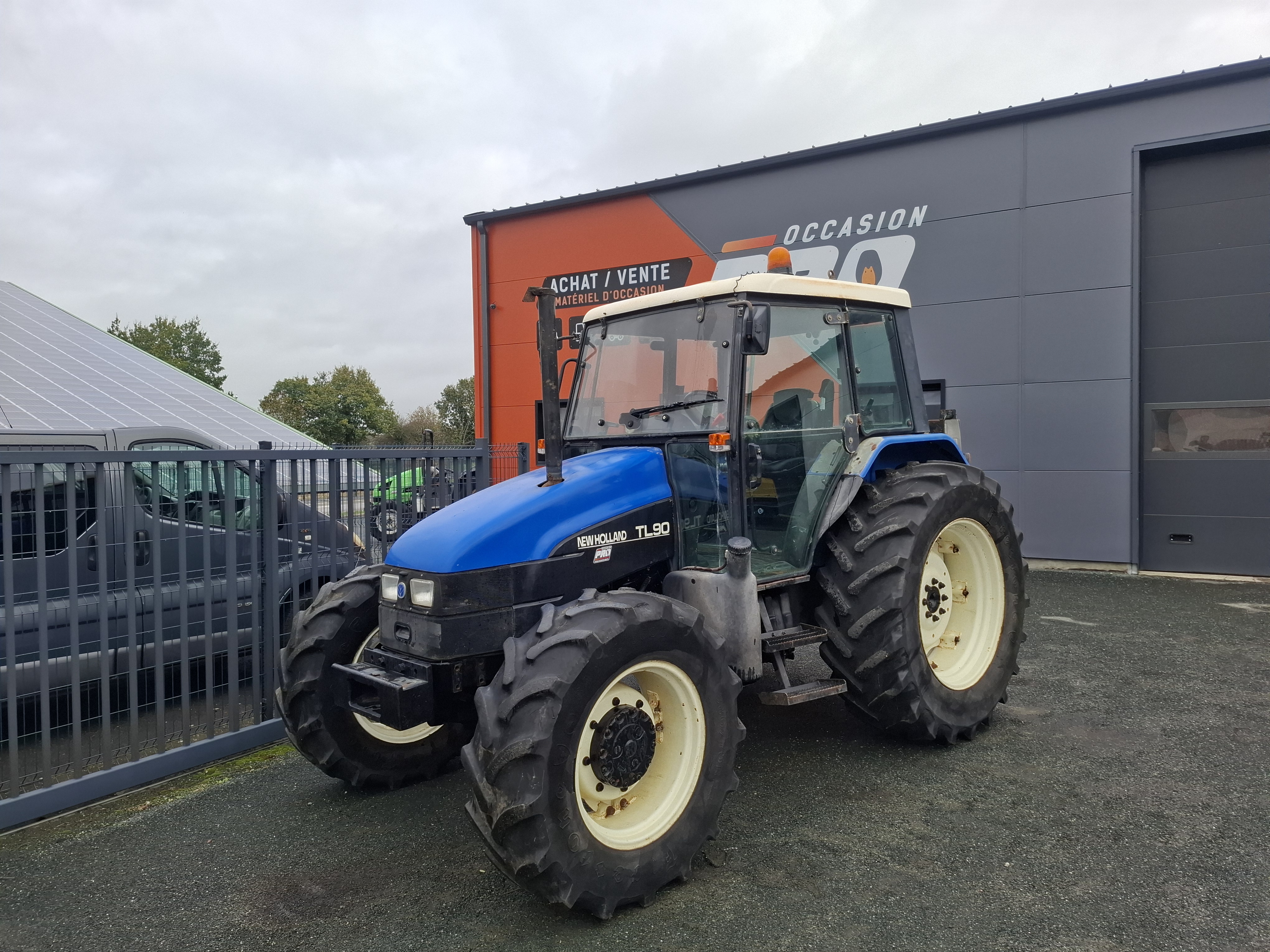 New Holland TL90