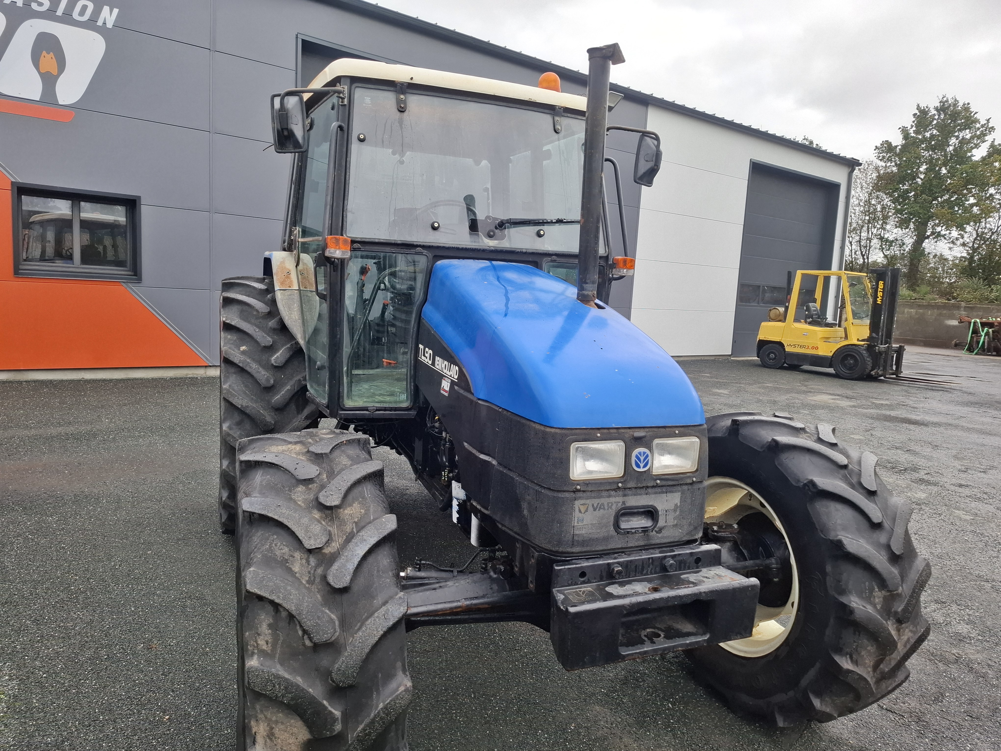 New Holland TL90