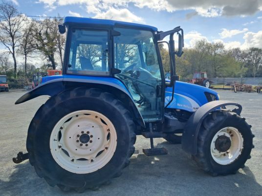 New Holland TL100A